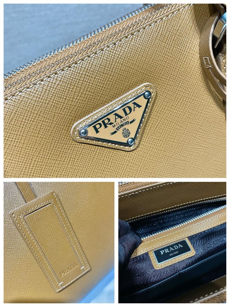 Pra*a tote bags